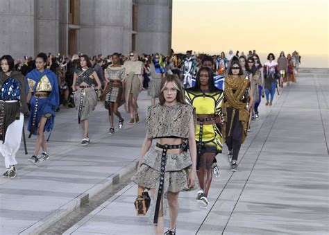 lv show san diego|Louis Vuitton's Cruise 2023 Show Dominates San Diego.